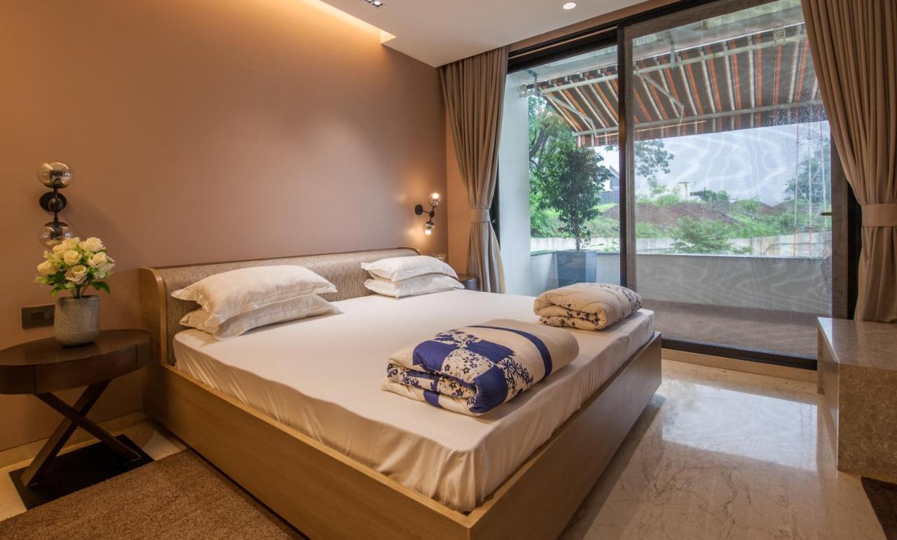 Villa 41 By Stayvista - A Chic Retreat With A Pool, Poker Table, And A Theater Room Lonavla Exterior foto
